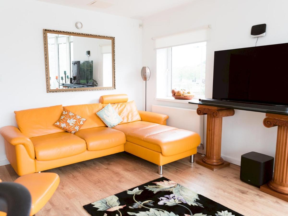 Pass The Keys Stylish 2Bed Rental Unit Glasgow Green エクステリア 写真