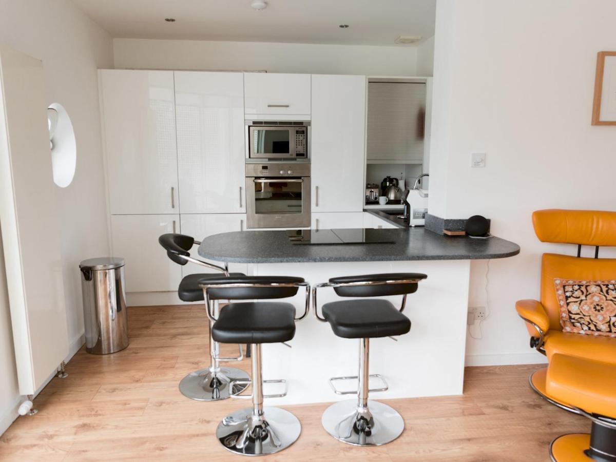 Pass The Keys Stylish 2Bed Rental Unit Glasgow Green エクステリア 写真