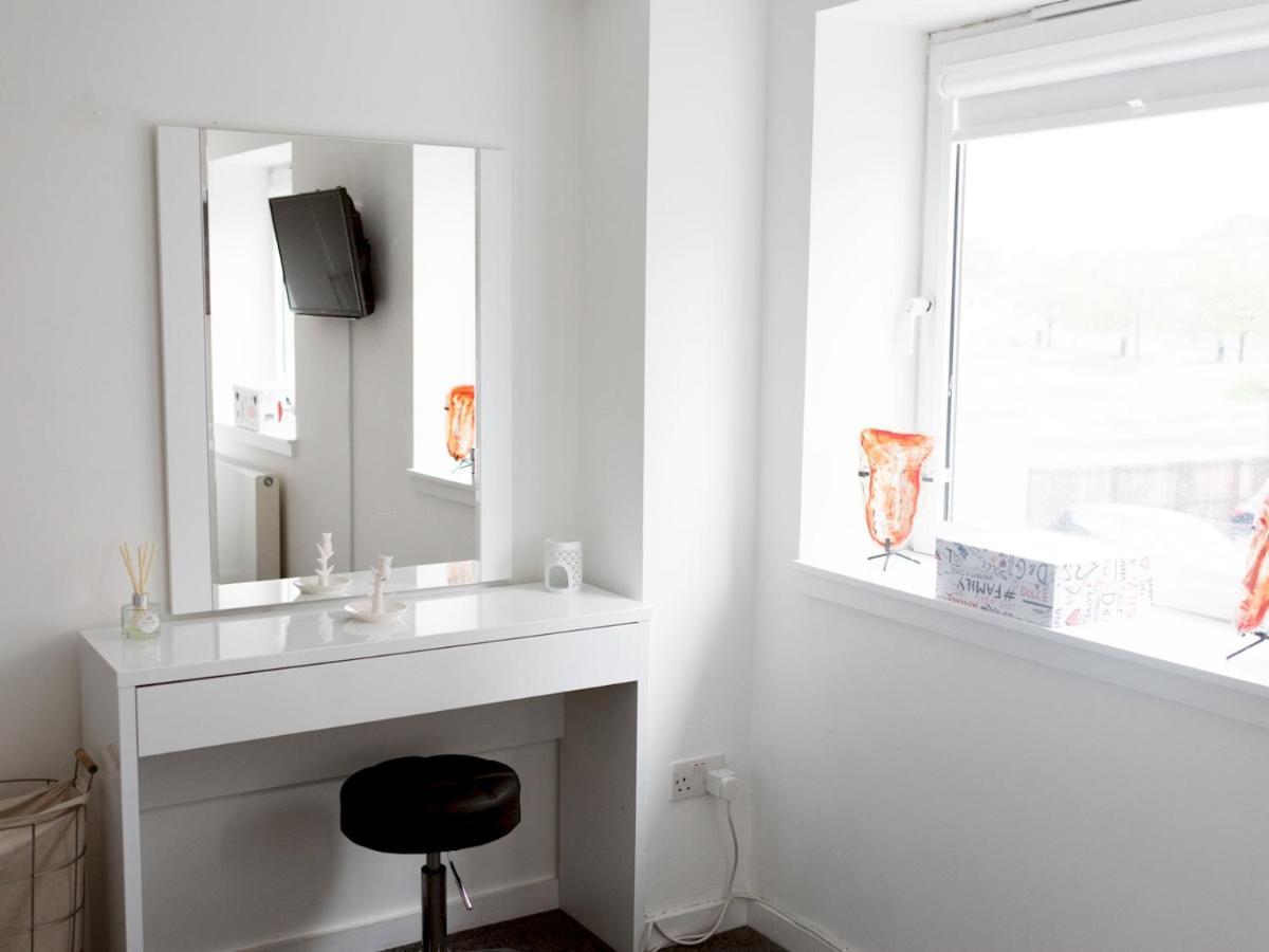 Pass The Keys Stylish 2Bed Rental Unit Glasgow Green エクステリア 写真