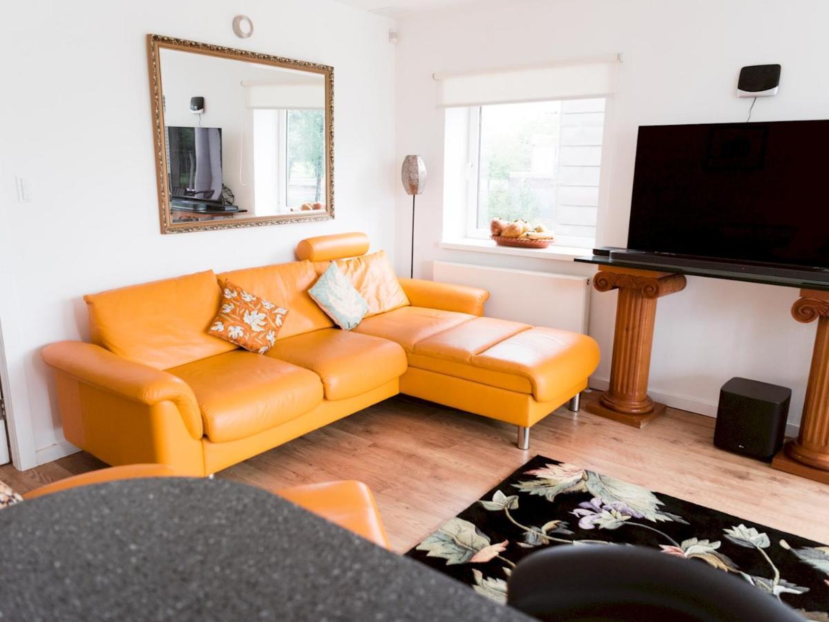 Pass The Keys Stylish 2Bed Rental Unit Glasgow Green エクステリア 写真