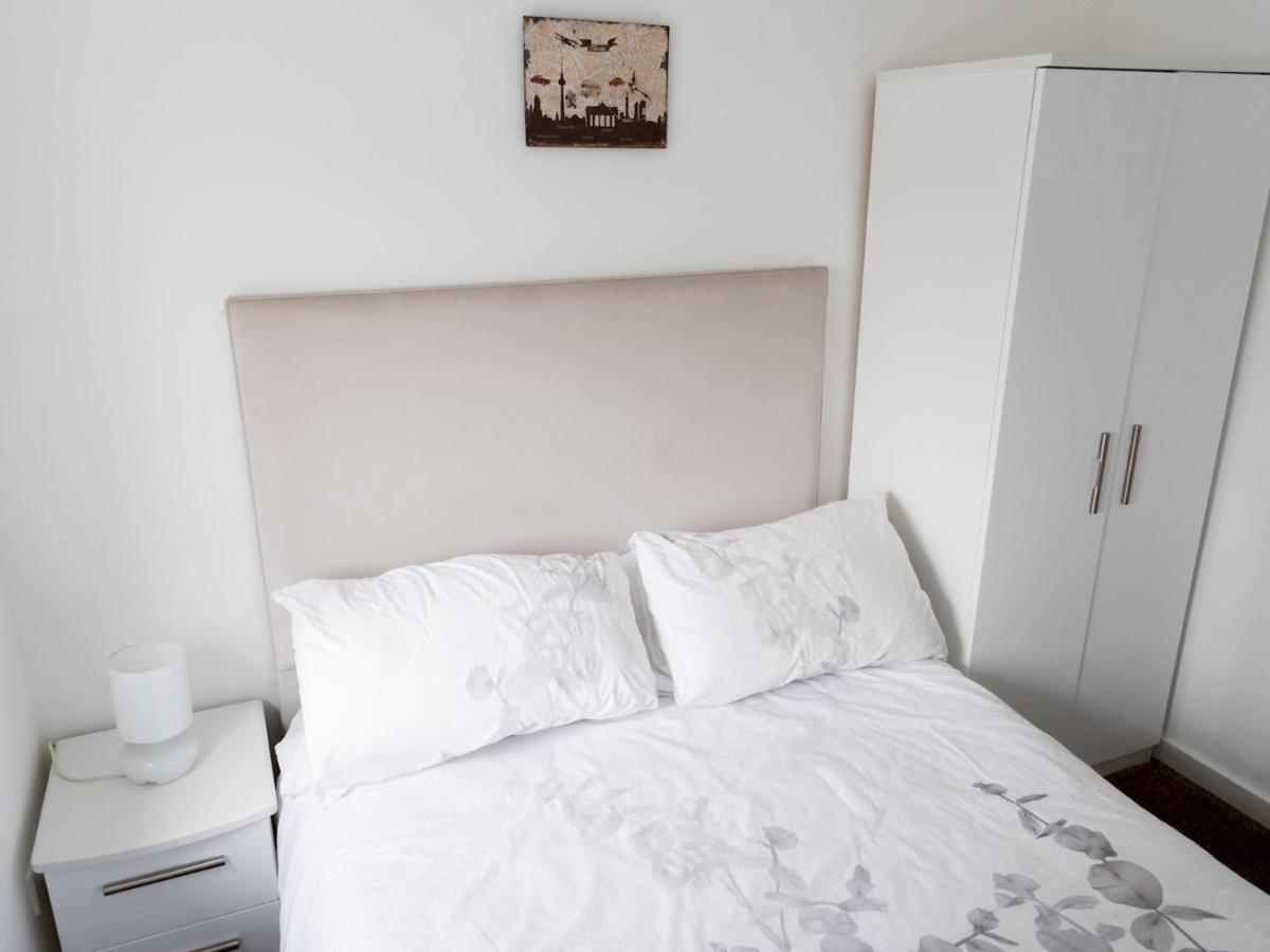 Pass The Keys Stylish 2Bed Rental Unit Glasgow Green エクステリア 写真