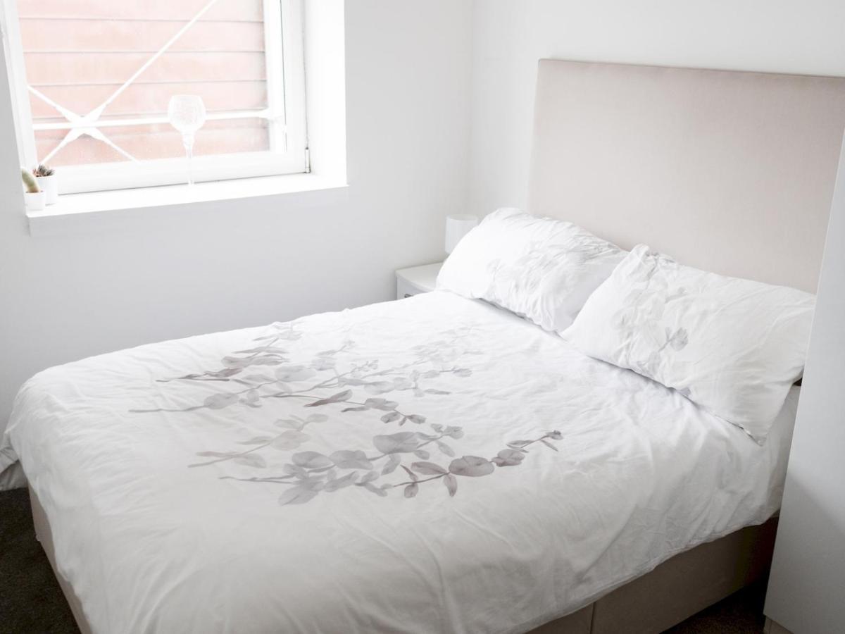 Pass The Keys Stylish 2Bed Rental Unit Glasgow Green エクステリア 写真