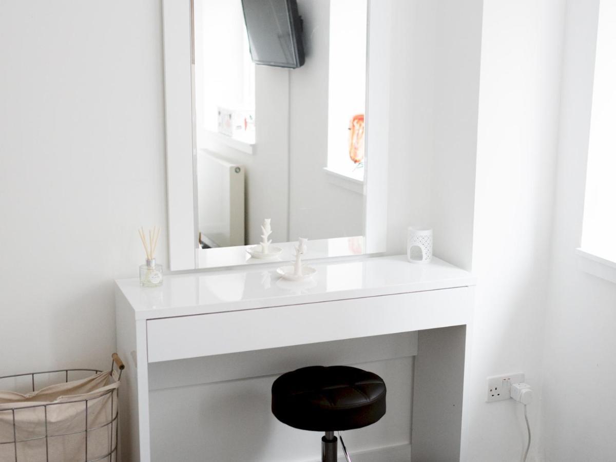 Pass The Keys Stylish 2Bed Rental Unit Glasgow Green エクステリア 写真