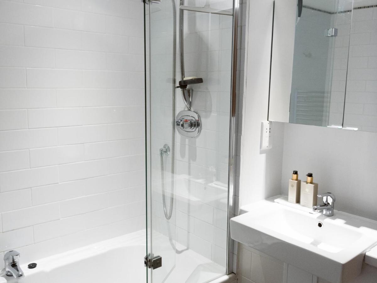 Pass The Keys Stylish 2Bed Rental Unit Glasgow Green エクステリア 写真