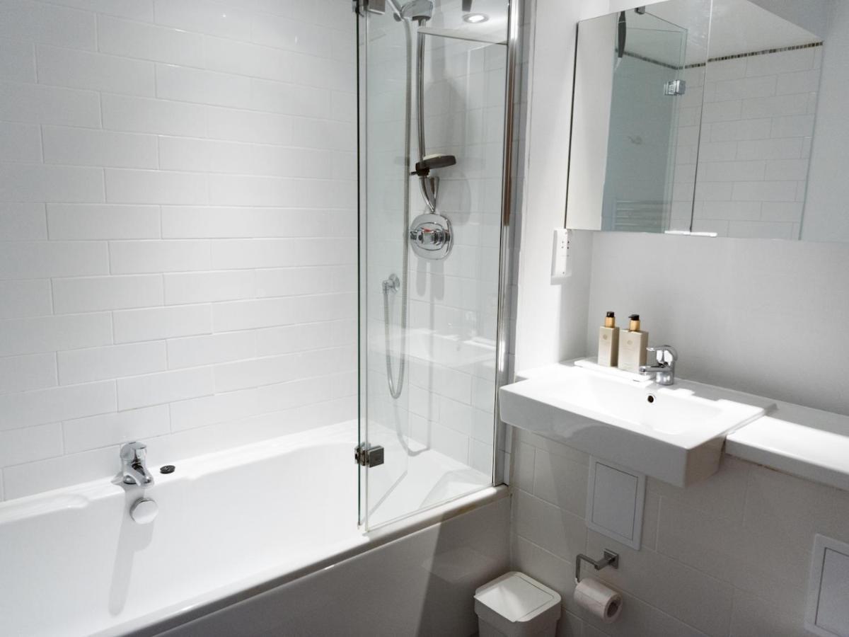 Pass The Keys Stylish 2Bed Rental Unit Glasgow Green エクステリア 写真